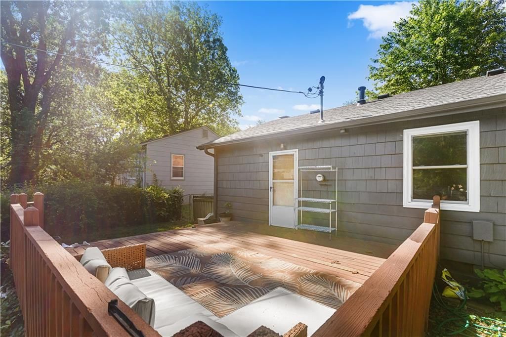 7606 W 66th Terrace — photo 26