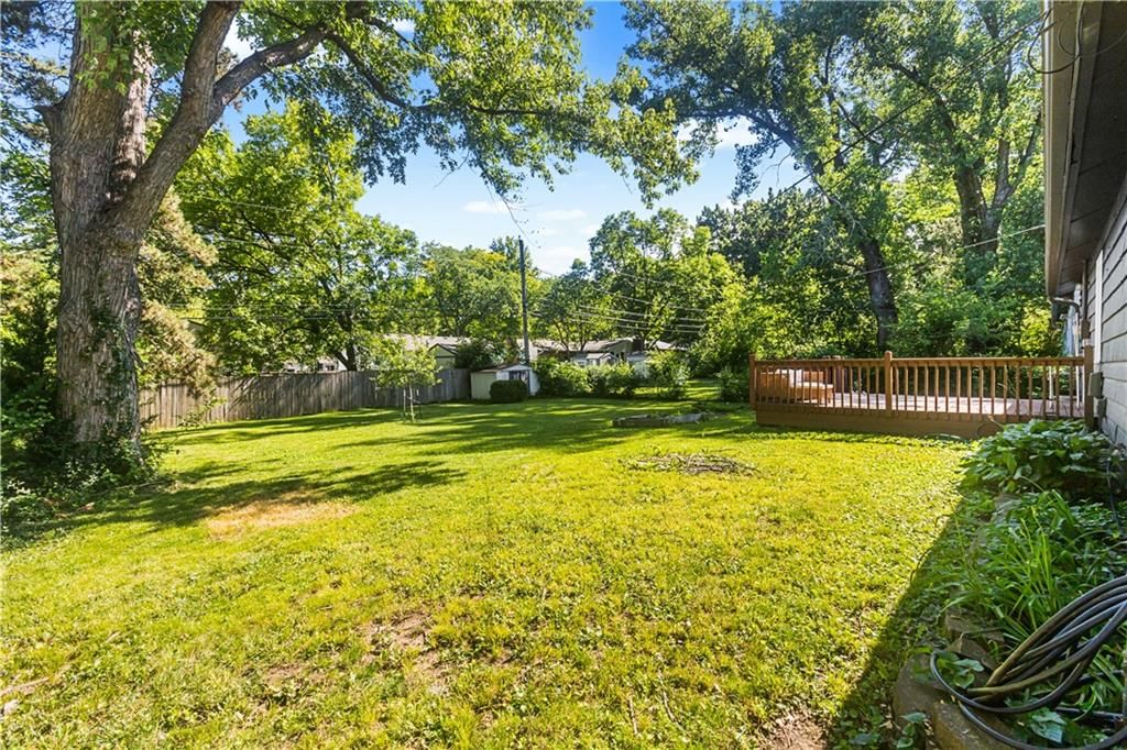 7606 W 66th Terrace — photo 30