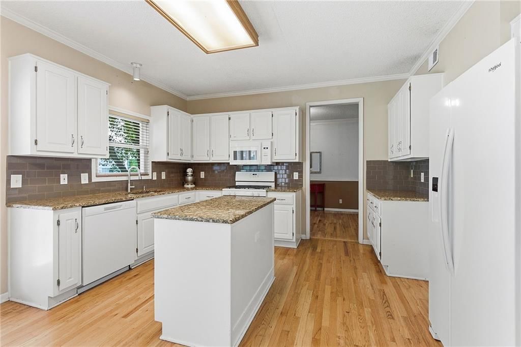 6702 W 156th Terrace — photo 12