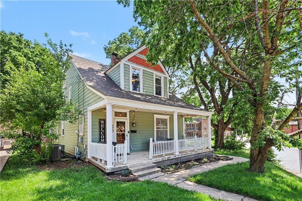 4027 Clark Avenue — photo 3