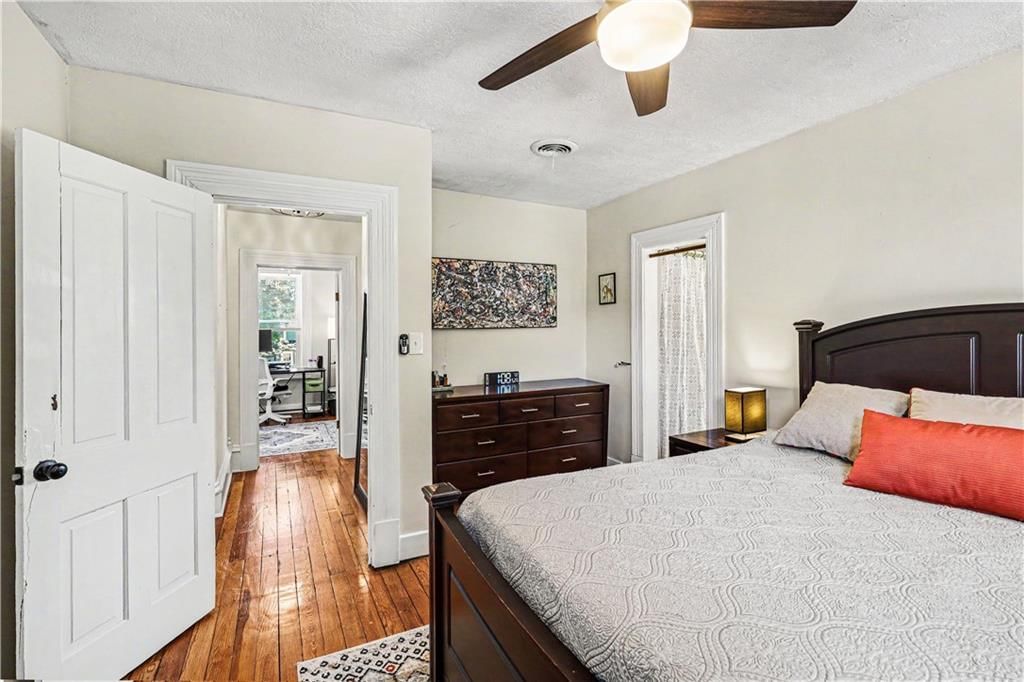 4027 Clark Avenue — photo 18