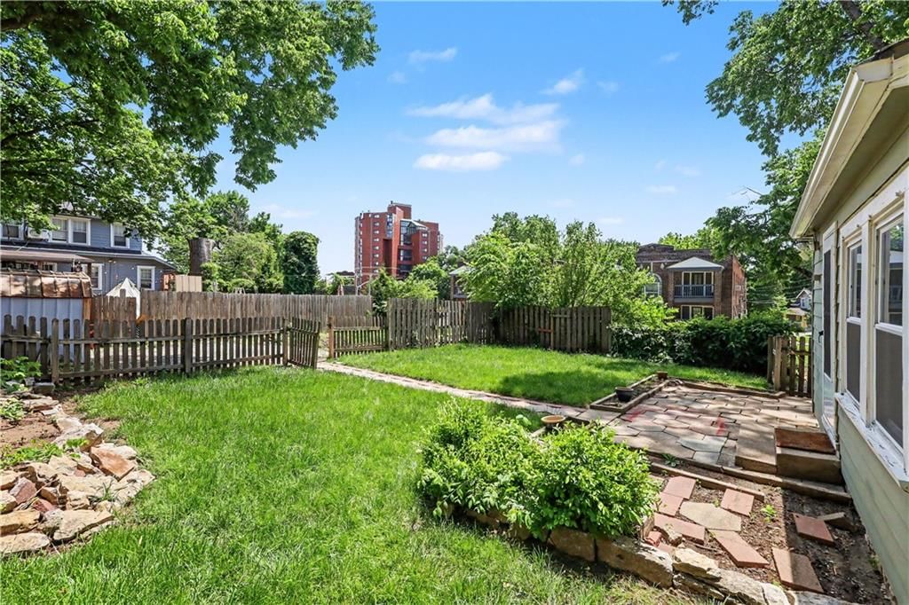 4027 Clark Avenue — photo 24