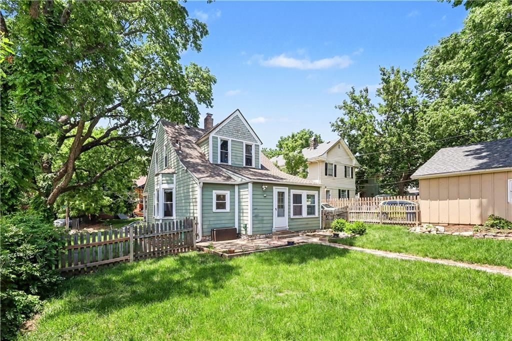 4027 Clark Avenue — photo 27