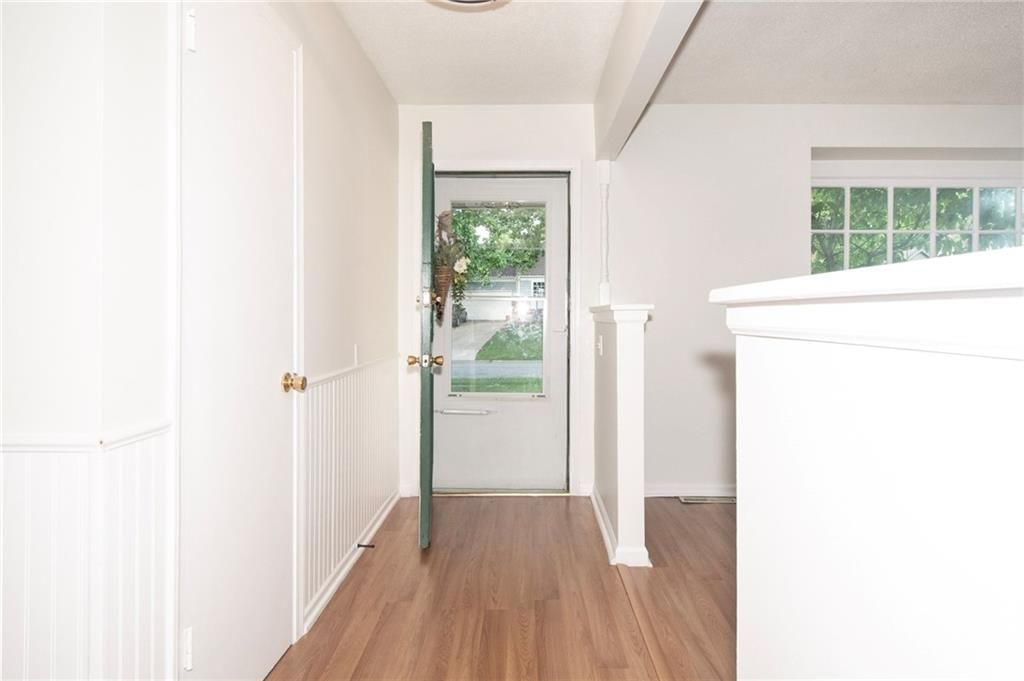 9912 Oakridge Drive — photo 3