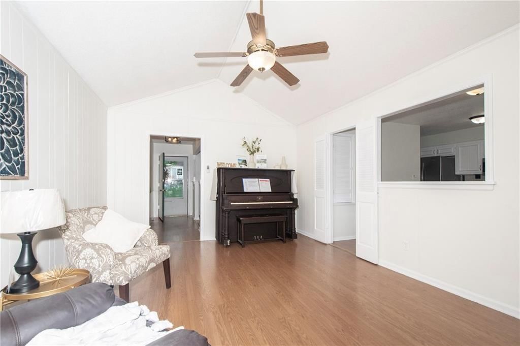 9912 Oakridge Drive — photo 11