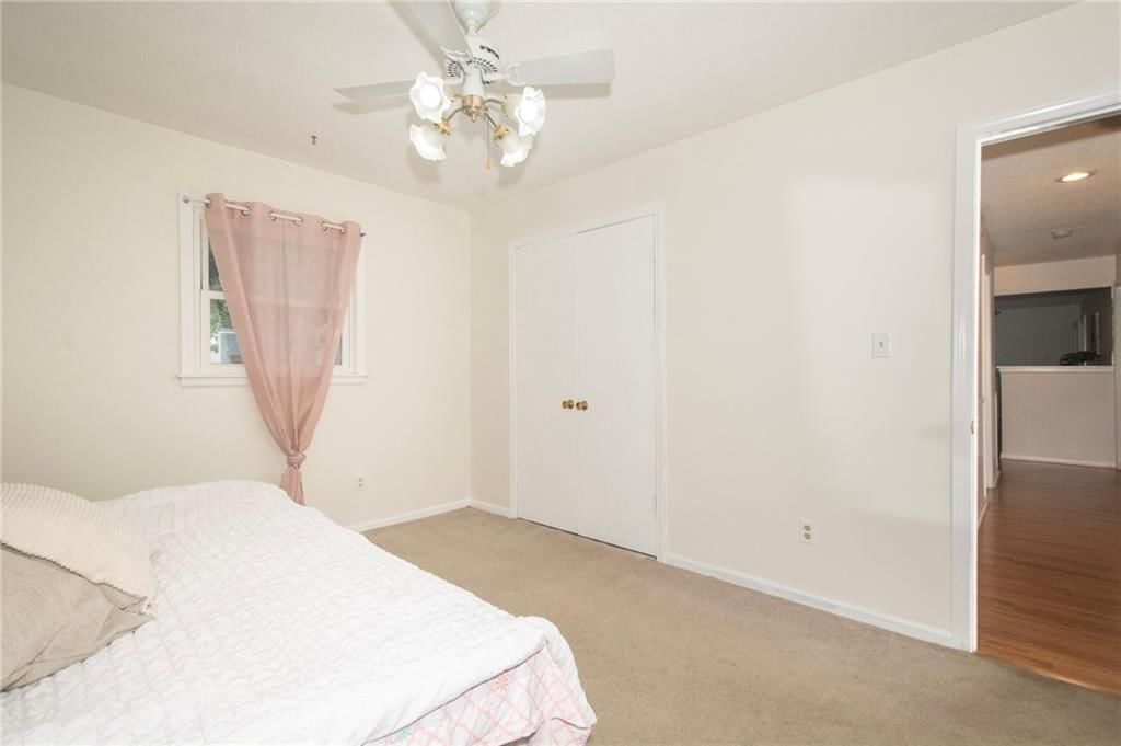 9912 Oakridge Drive — photo 17