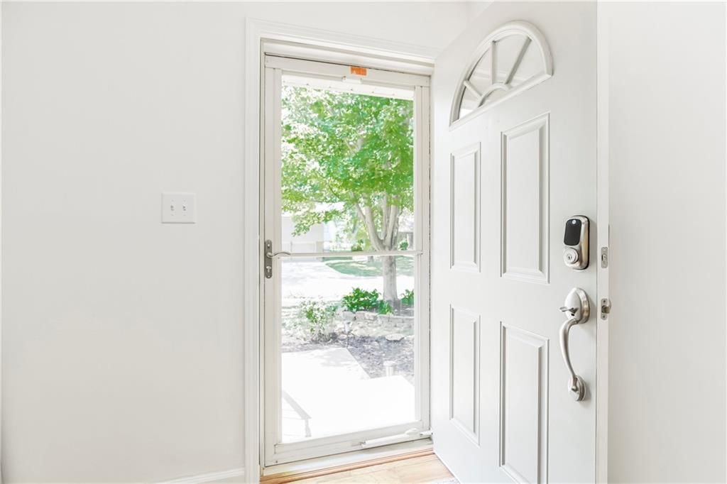 16016 W 151st Terrace — photo 3