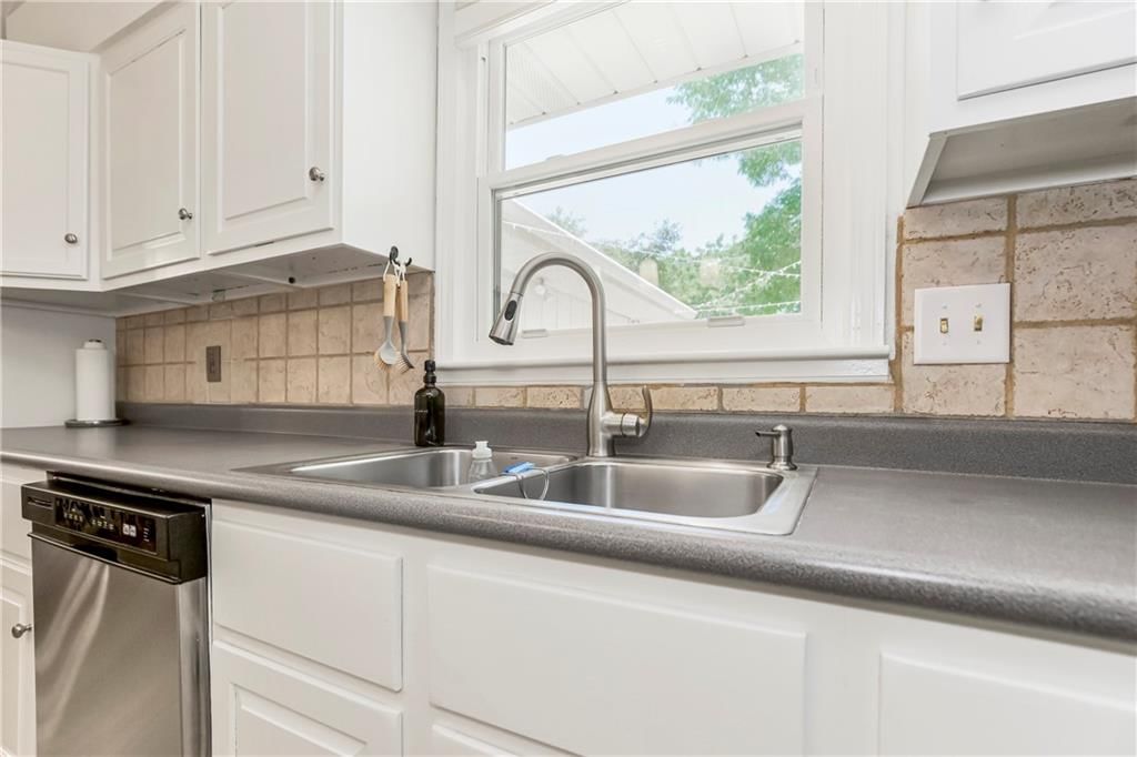 16016 W 151st Terrace — photo 10