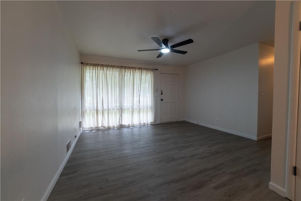 5204 Sycamore Avenue — photo 5