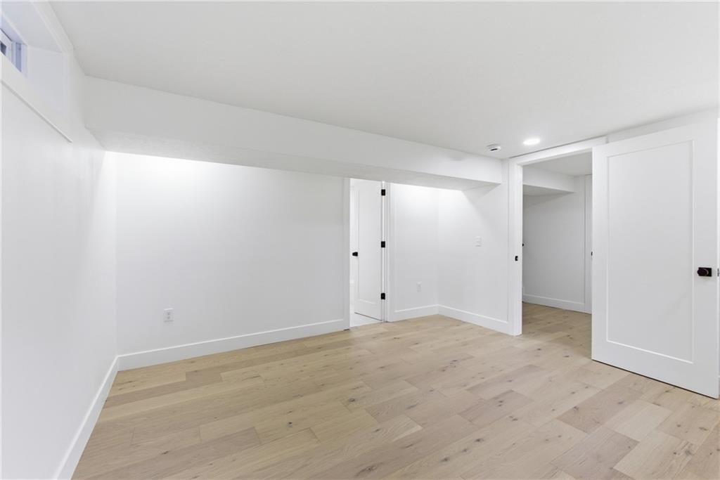 1833 N 75th Drive — photo 8
