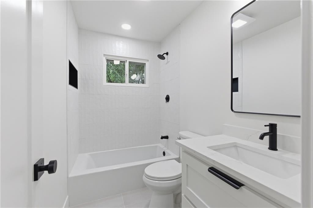 1833 N 75th Drive — photo 19