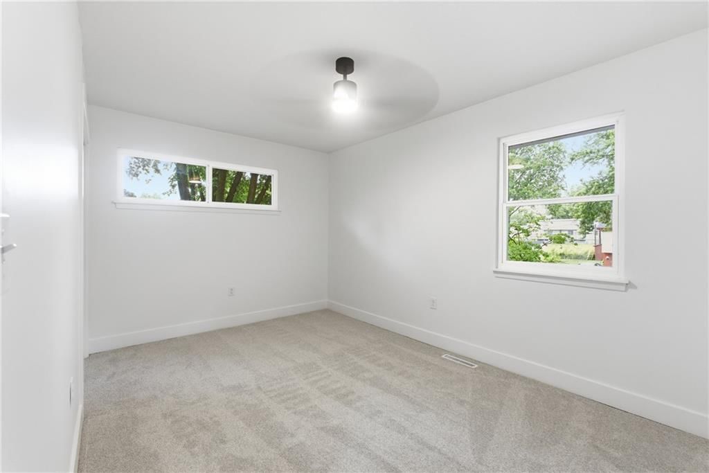 1833 N 75th Drive — photo 23