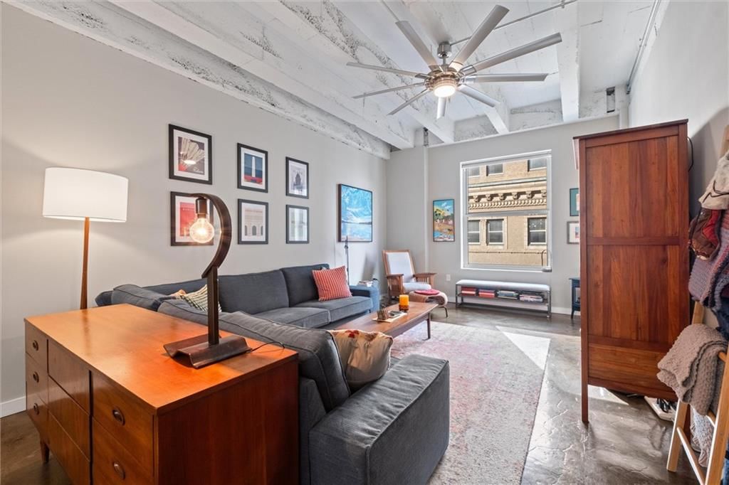 21 W 10th Street — photo 3
