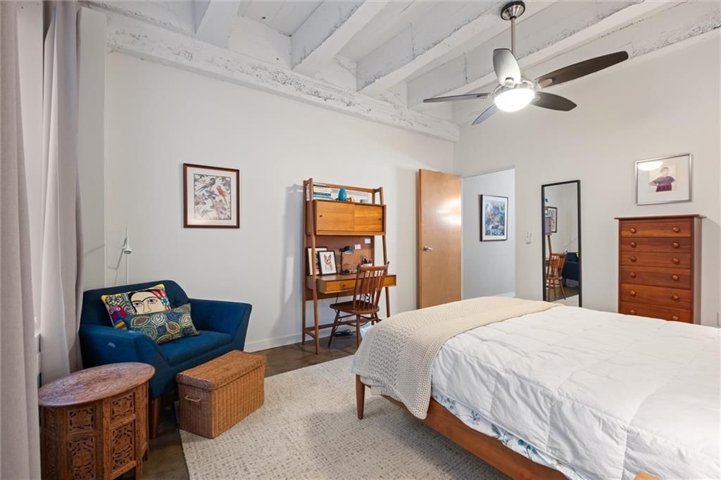 21 W 10th Street — photo 15