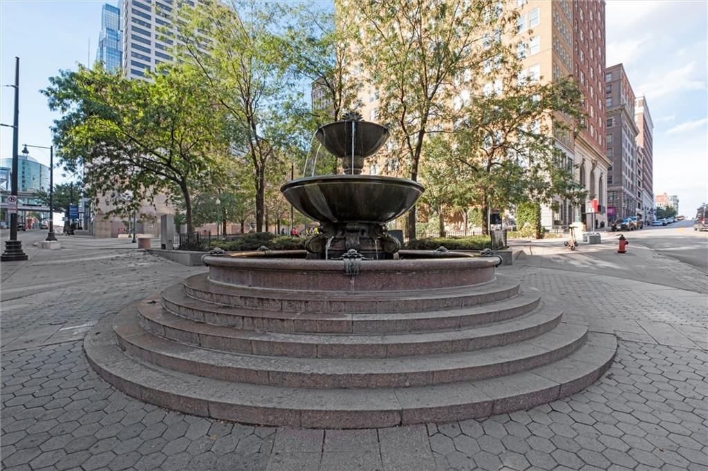 21 W 10th Street — photo 37