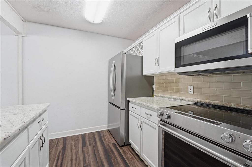 4727 Jarboe Street — photo 12