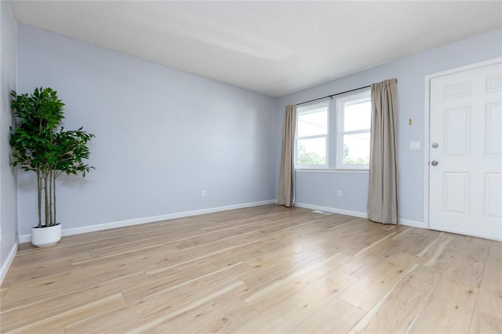 4801 N Bellaire Avenue — photo 4