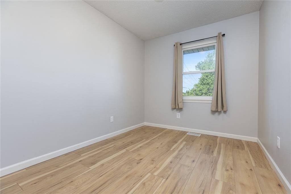 4801 N Bellaire Avenue — photo 9