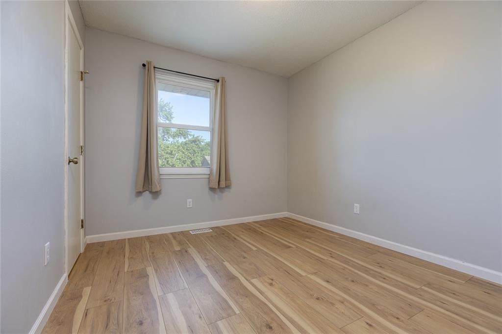 4801 N Bellaire Avenue — photo 10