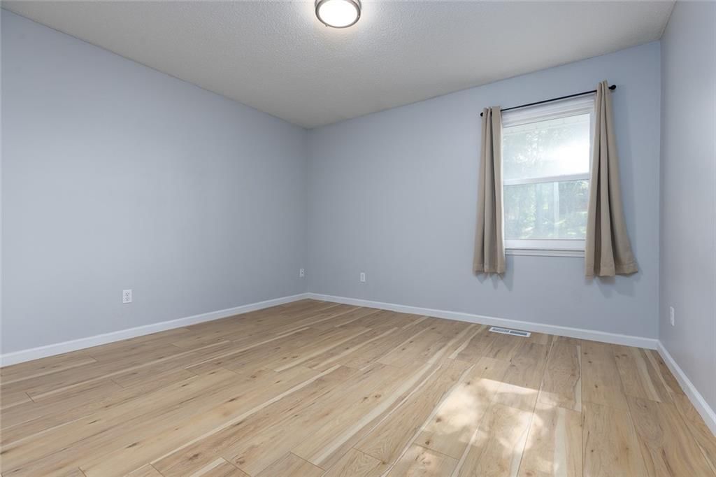 4801 N Bellaire Avenue — photo 13