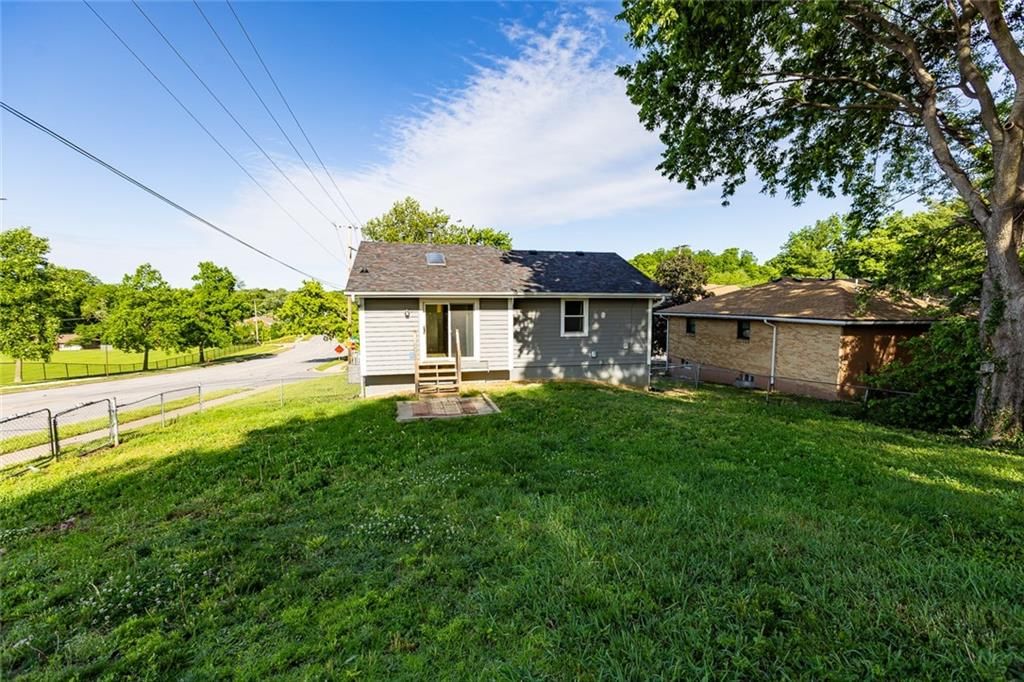 4801 N Bellaire Avenue — photo 25