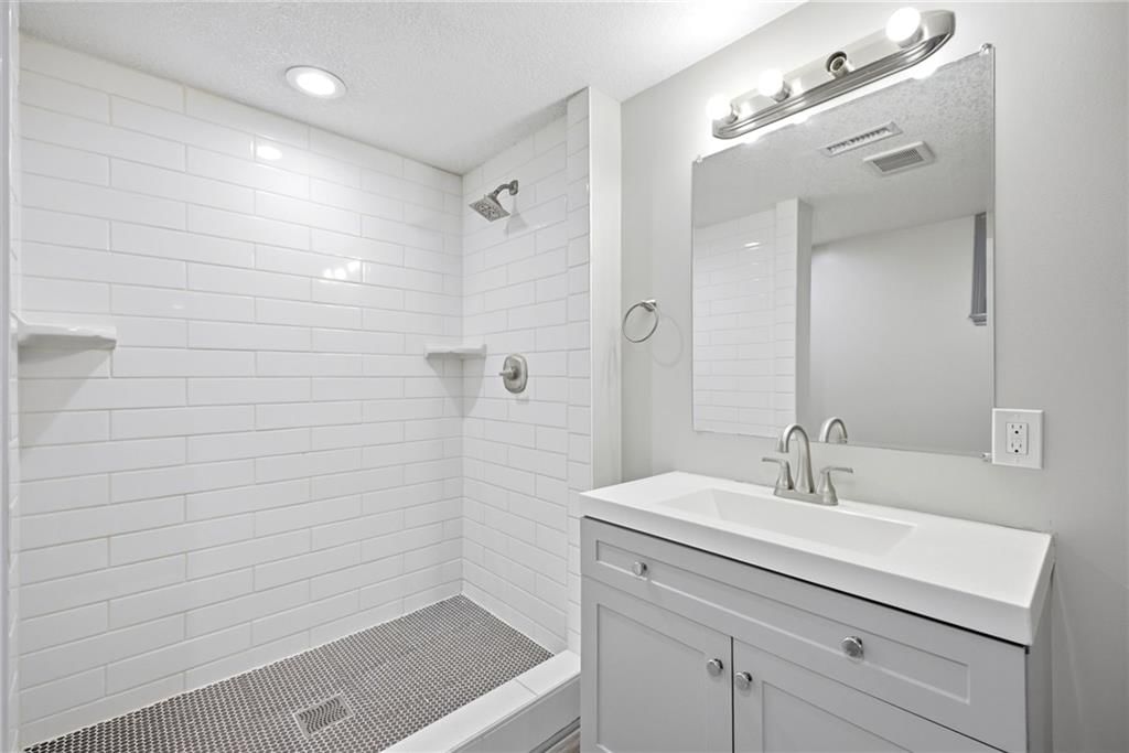 11008 Grandview Road — photo 50