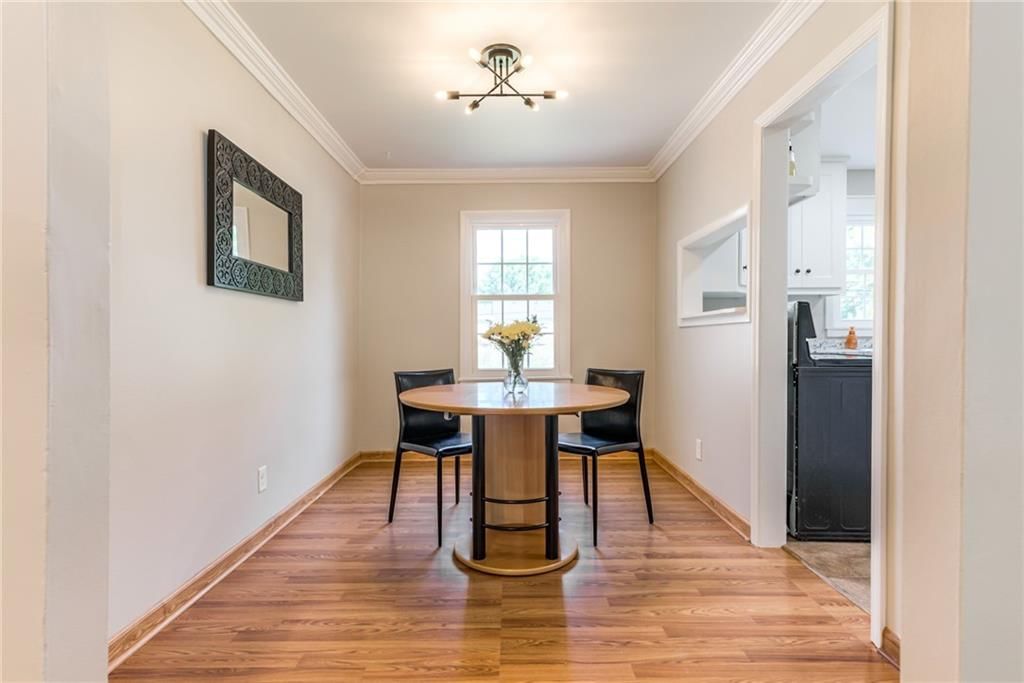 1016 E ELM Street — photo 7