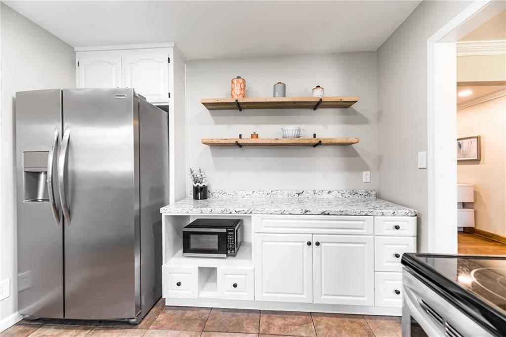 1016 E ELM Street — photo 11
