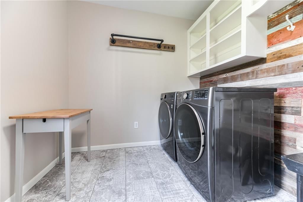 1016 E ELM Street — photo 13