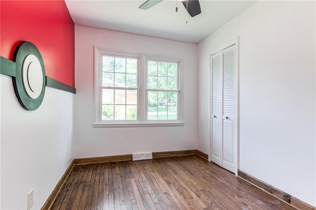 1016 E ELM Street — photo 18
