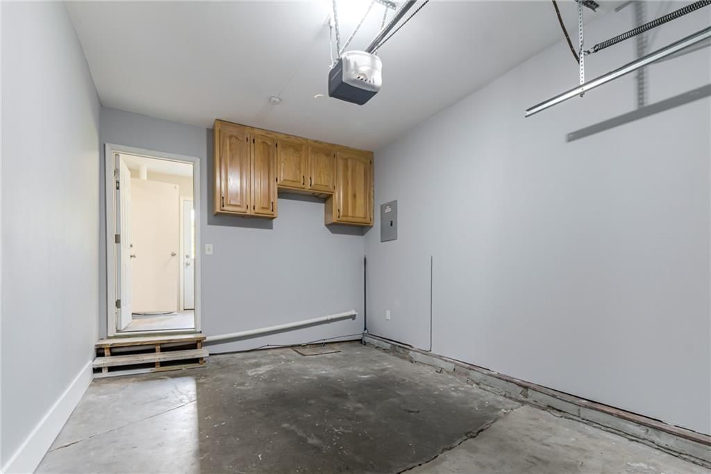 1016 E ELM Street — photo 24