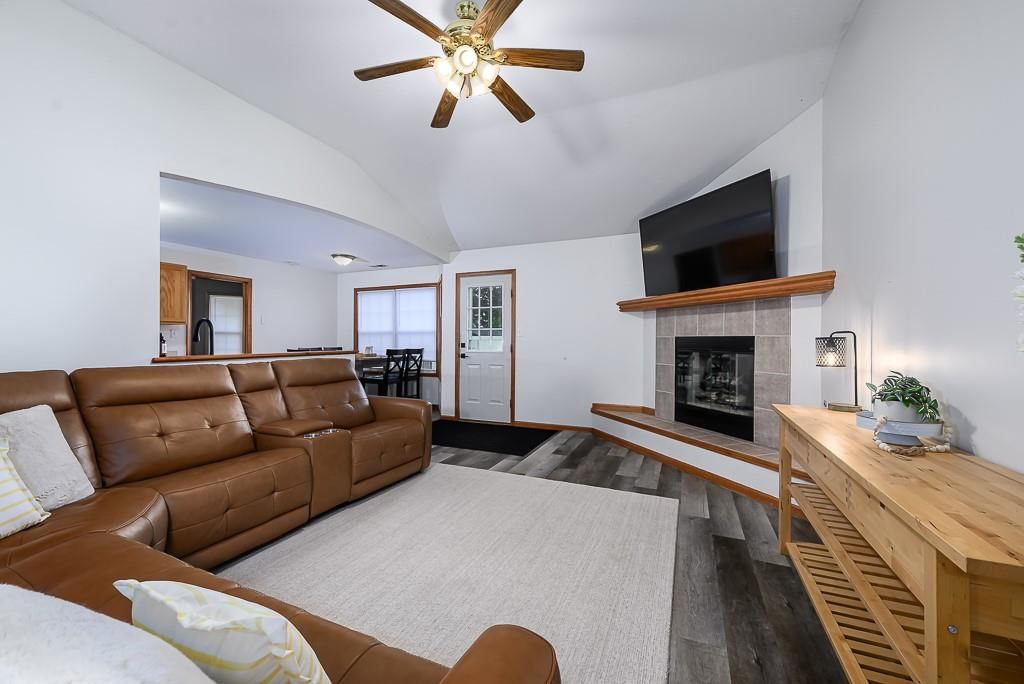 614 Myers Drive — photo 5