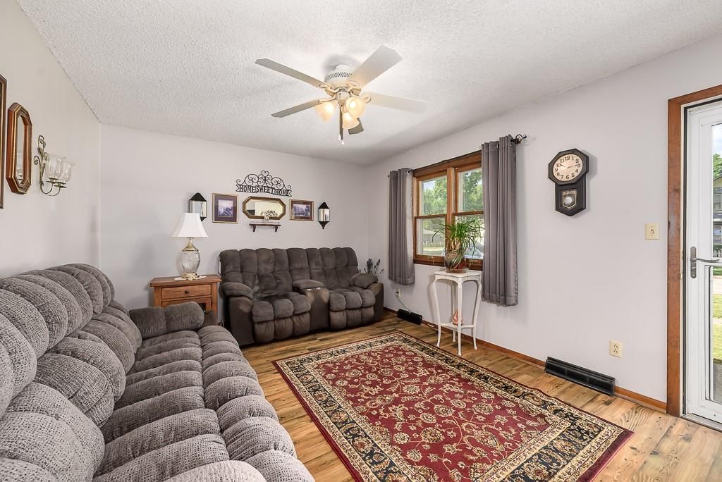 207 Main Street — photo 11