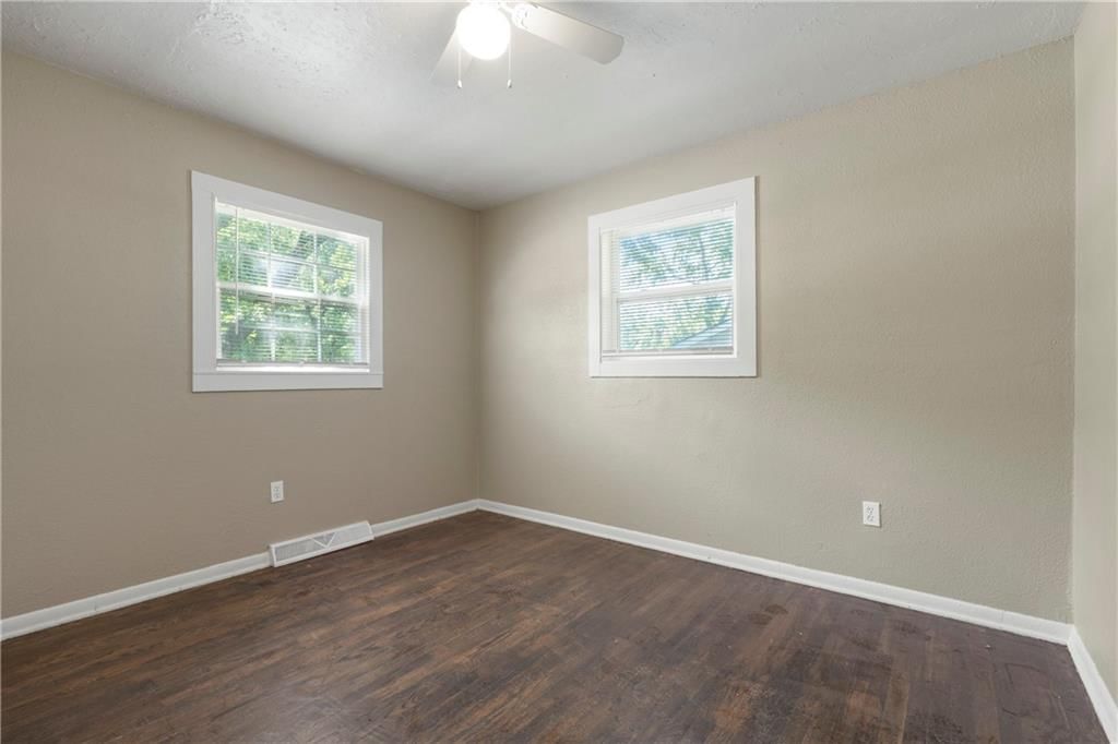 9714 DONNELLY Avenue — photo 17