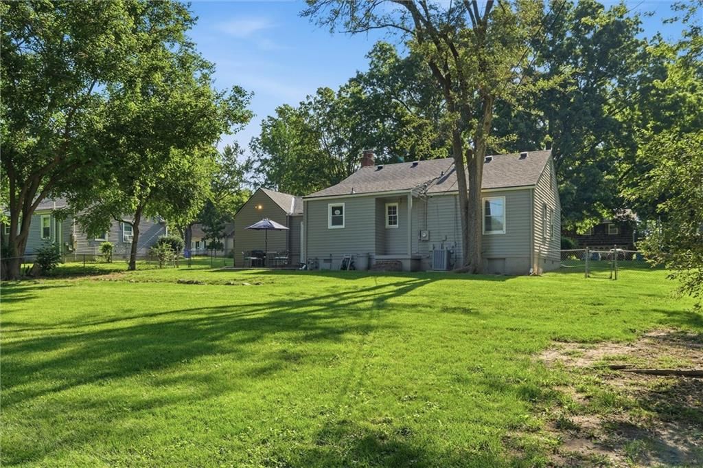 8408 Riley Street — photo 27