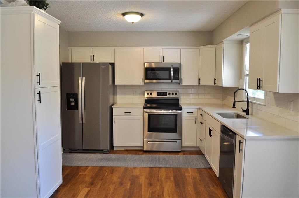 11003 N Holmes Street — photo 2