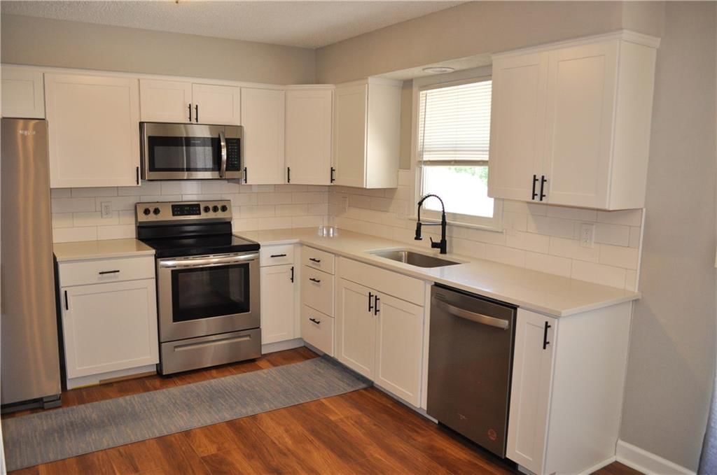 11003 N Holmes Street — photo 3