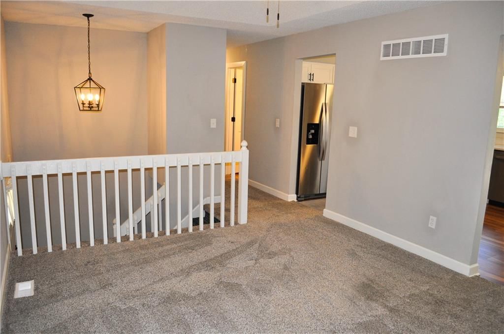 11003 N Holmes Street — photo 8
