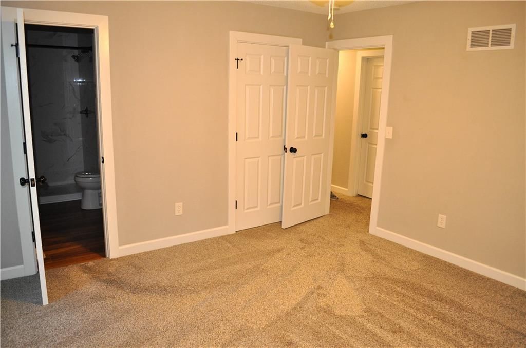 11003 N Holmes Street — photo 14