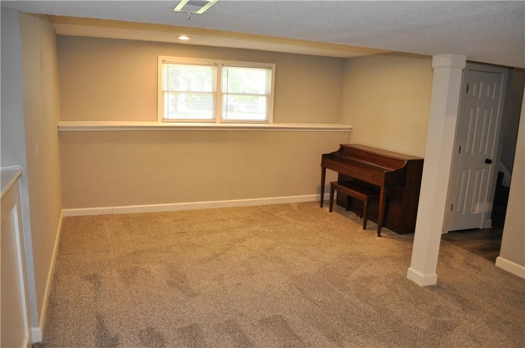 11003 N Holmes Street — photo 21