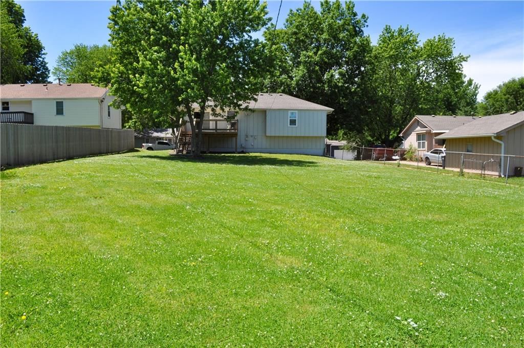 11003 N Holmes Street — photo 25