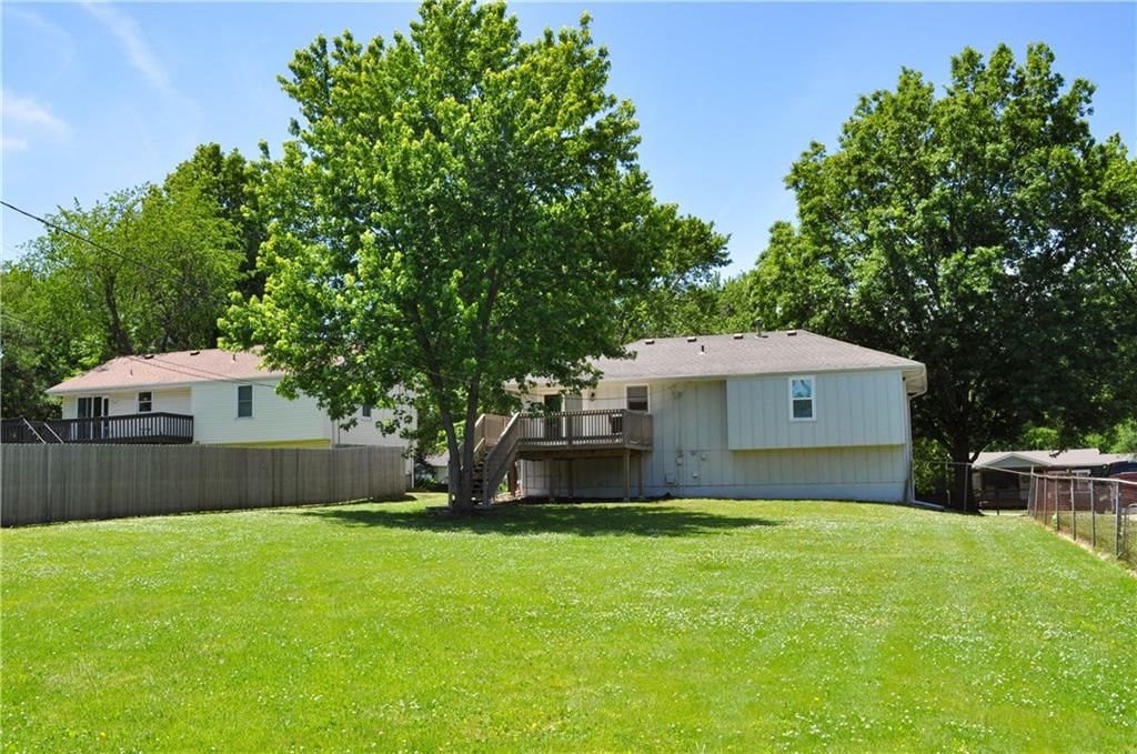11003 N Holmes Street — photo 26