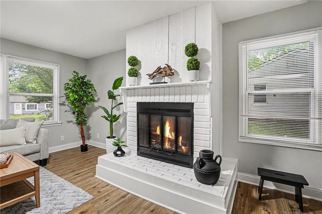 15407 White Avenue — photo 4