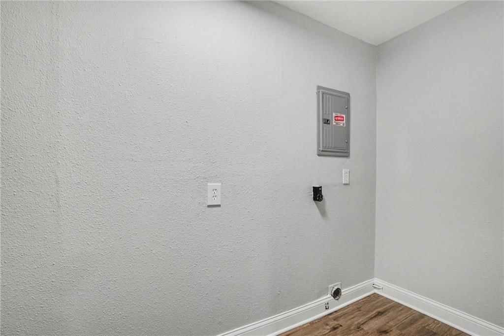 15407 White Avenue — photo 21