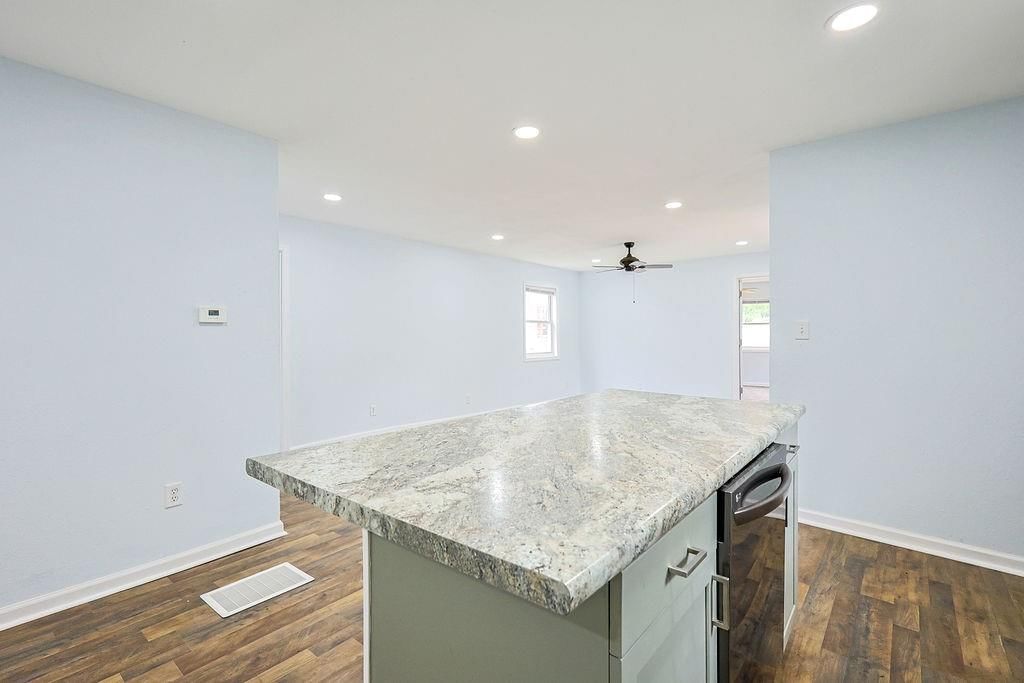 2814 S 21st Street — photo 12