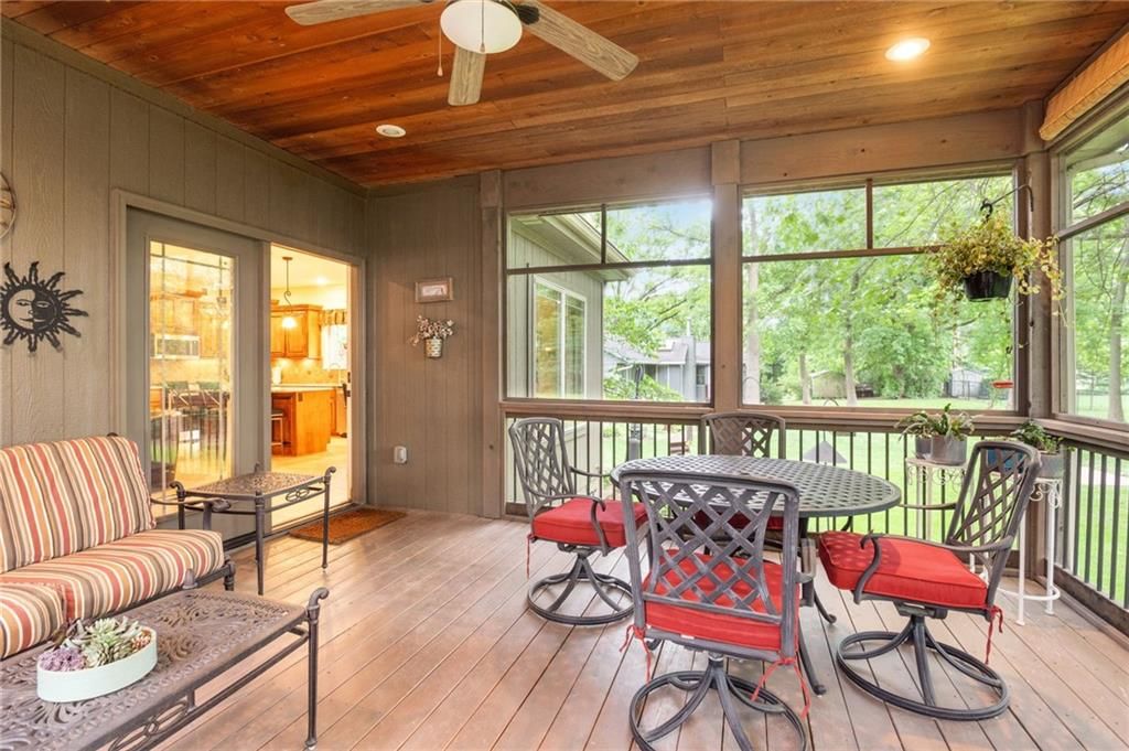 6816 Longview Street — photo 15