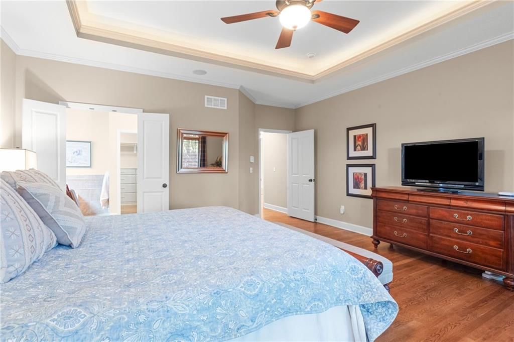 6816 Longview Street — photo 36