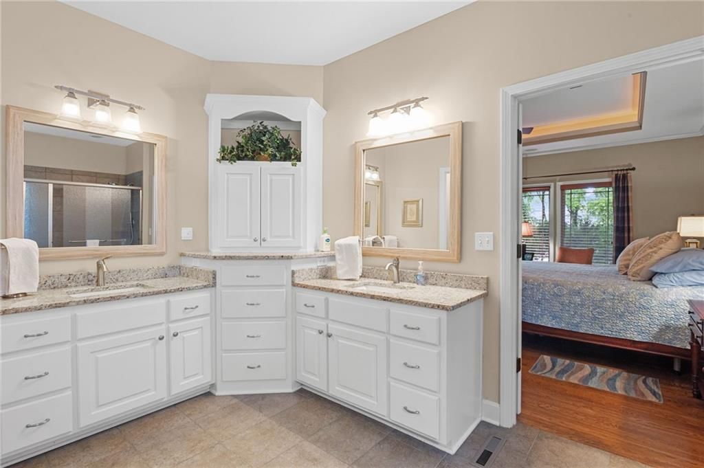 6816 Longview Street — photo 37