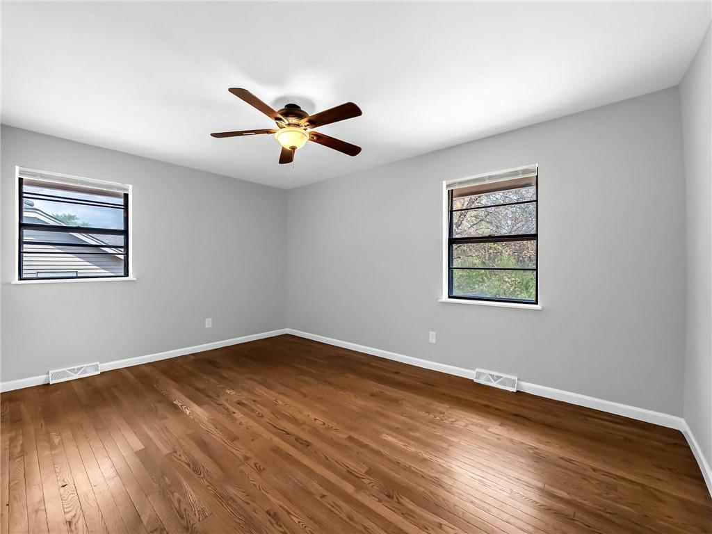 401 S Shrank Avenue — photo 9