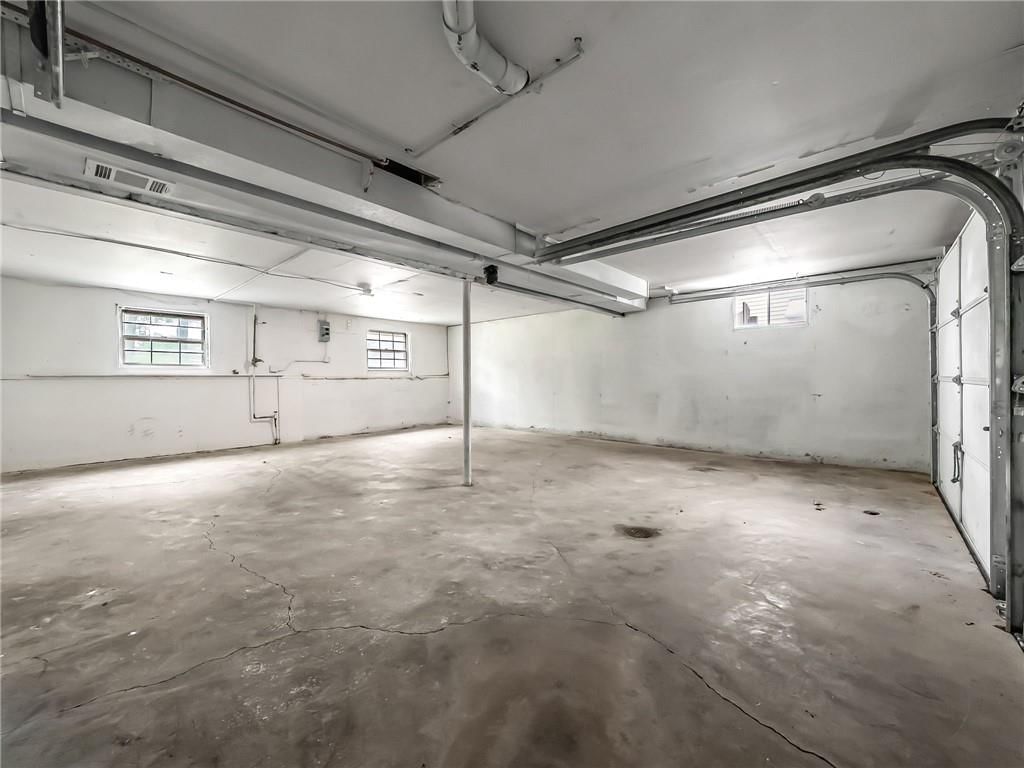 401 S Shrank Avenue — photo 19